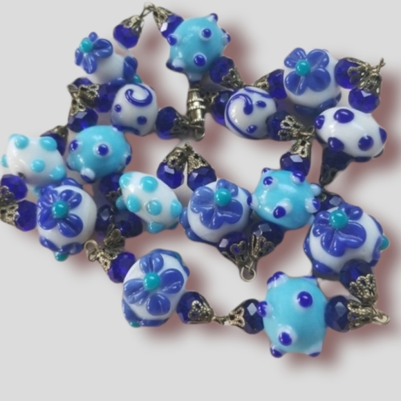 Hand Crafted Repurposed Vintage Lampwork Glass Bead Necklace - Picture 3 of 14